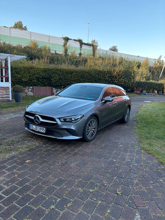 Image of Mercedes-Benz CLA 200 Shooting Brake