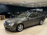 Mercedes-Benz E220 CDI Lim.*Panorama*AHK*Leder*Autm.*STZH* - Mercedes-Benz E 220 aus 2007: Cdi