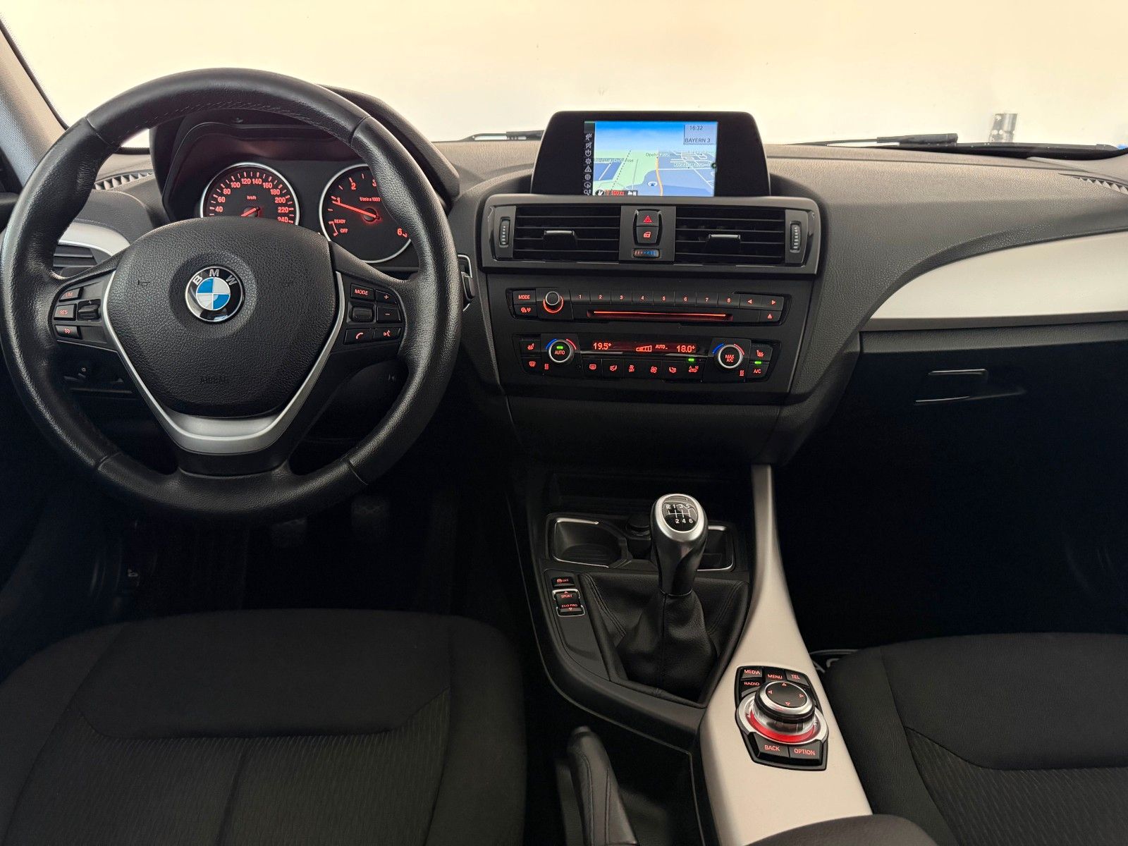 Fahrzeugabbildung BMW 116 d Efficient Dynamics Edition/NAVI/SHZ/KLIMA