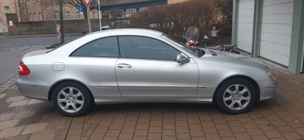 Mercedes-Benz CLK 200
