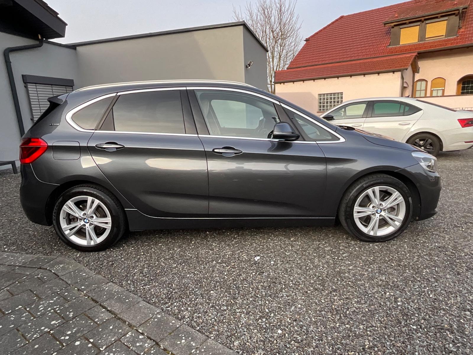 BMW 225XE Leder Bi-Xenon 1Hd Lederbeige Garantie