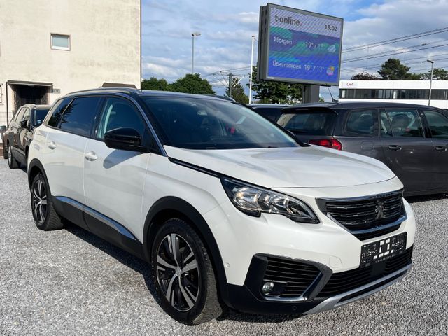 Peugeot 5008 Allure 1,5BlueHDI PANORA AHK 360°KAM 7-Sitz