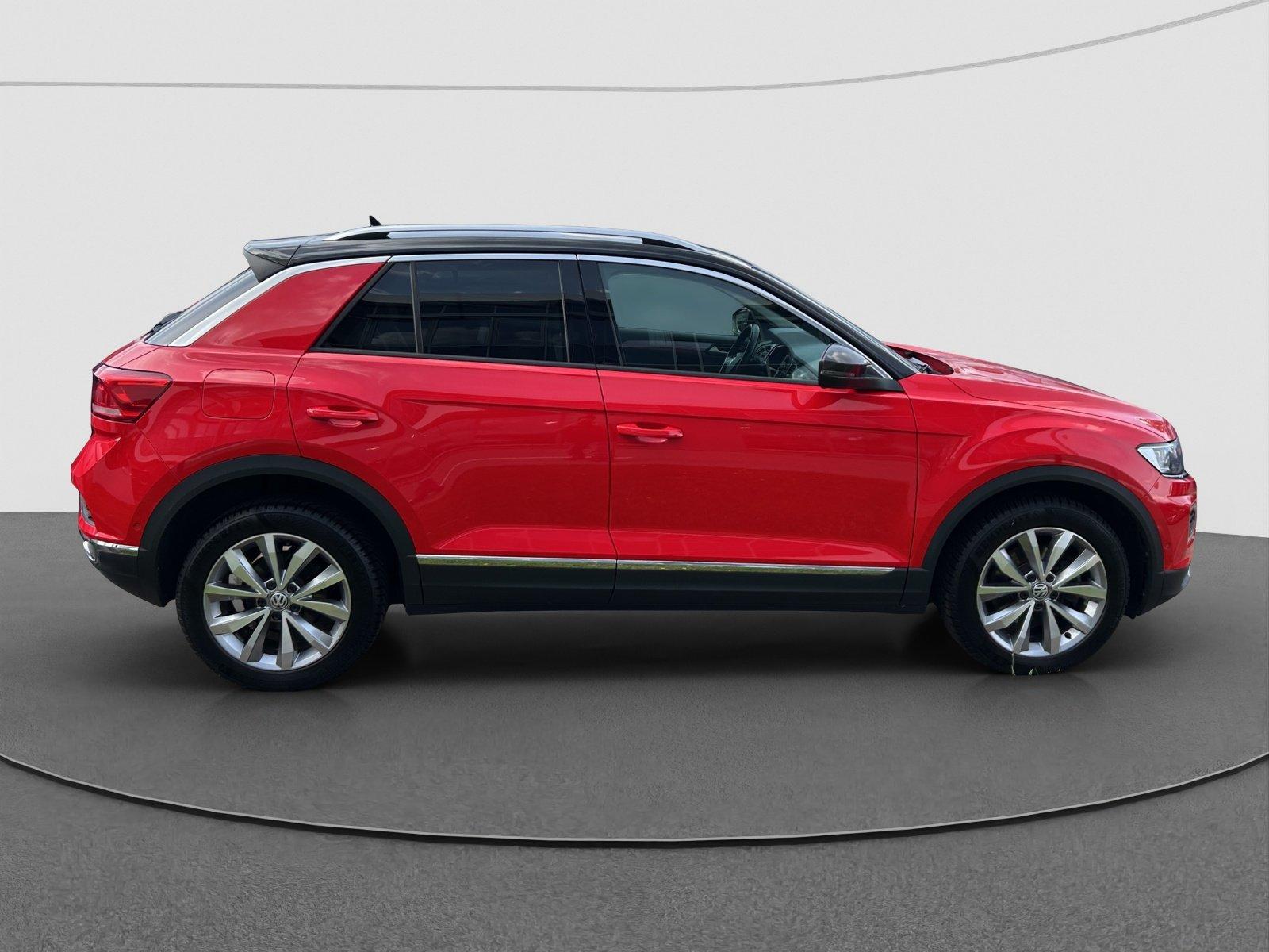 Volkswagen T-Roc 1.5 TSI DSG Style ACC BEATS LED LEDER NAVI