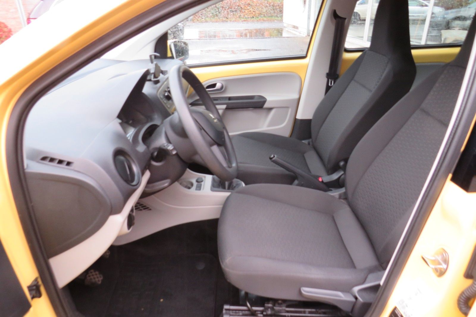 Fahrzeugabbildung SEAT Mii Style KLIMA SITZH. MAPS&MORE ASSISTENT-PA.