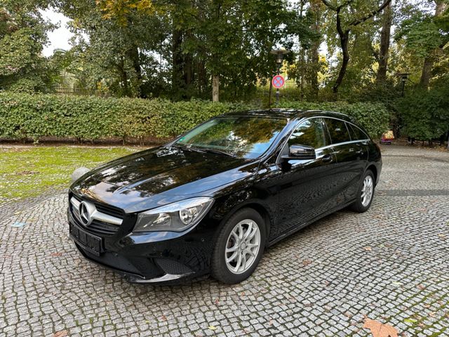 Mercedes-Benz CLA 180 d Shooting Brake Aut. PDC TOP ZUSTAND!