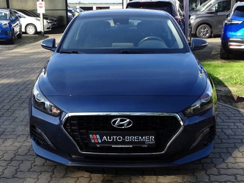 Fahrzeugabbildung Hyundai i30 i 30  Fastback 1.4 T-GDI  Trend