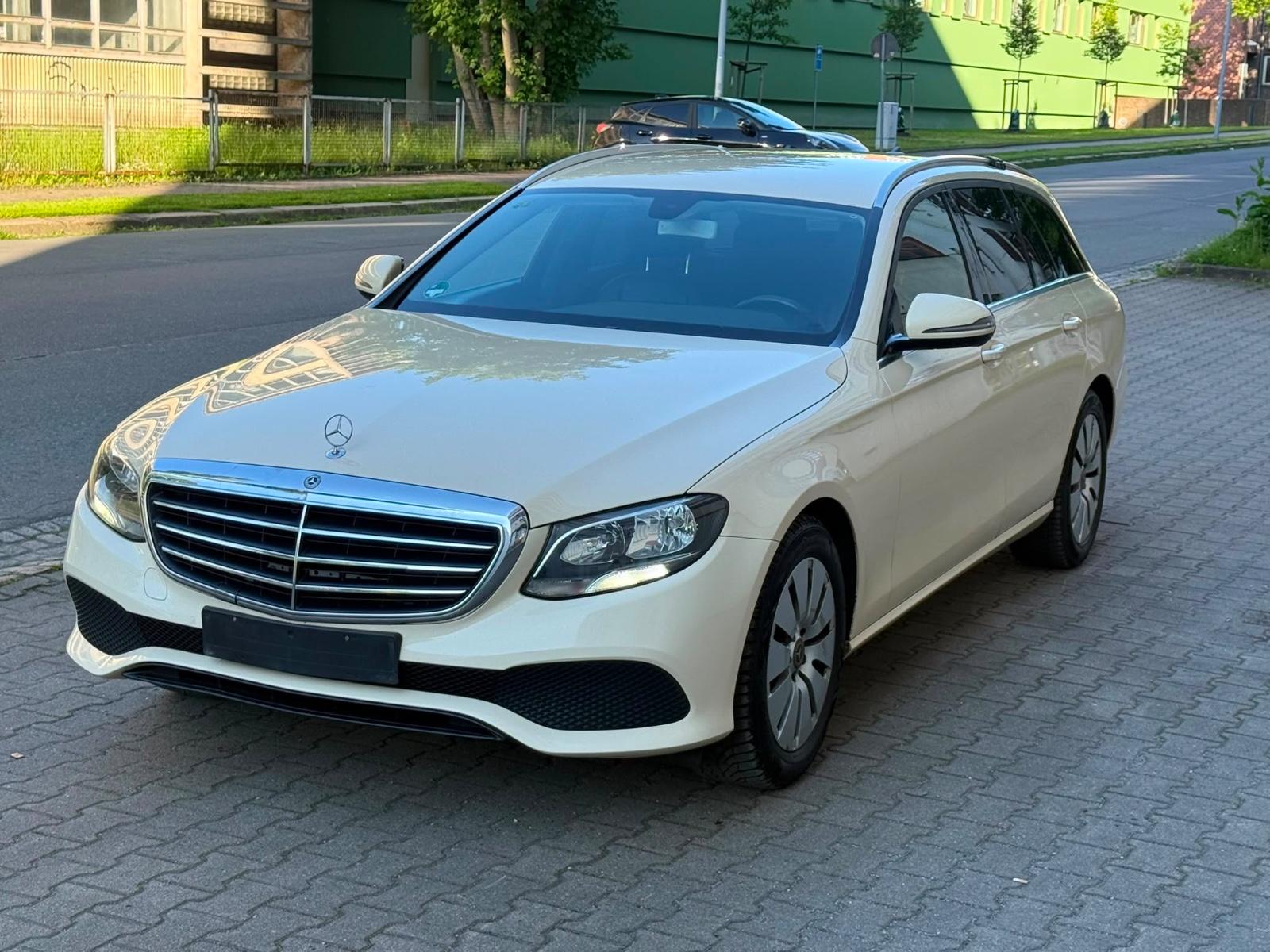 Mercedes-Benz E 200 E T-Modell E 200 d