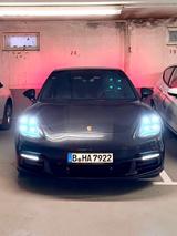 Porsche Panamera 4 E-Hybrid  - Porsche Panamera mit Hybrid-Antrieb: Limousine