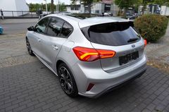 Fahrzeugabbildung Ford Focus Lim. 2.0 ST-Line X Aut. ACarPlay B&O Pano!