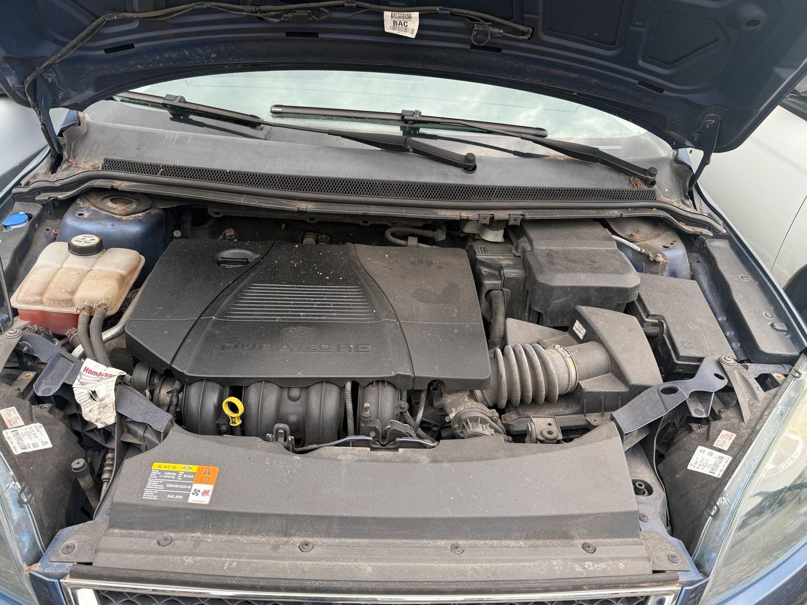 Ford Focus 2006 — photo 10