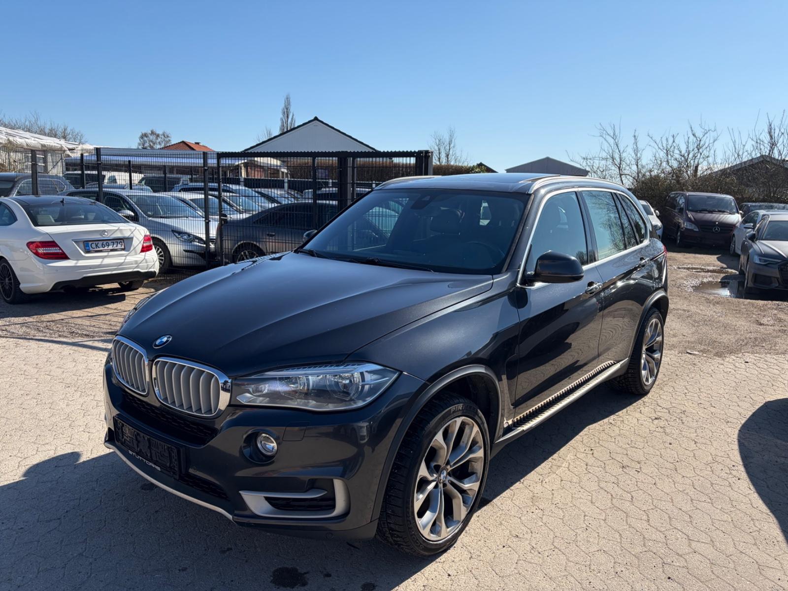 BMW X5xDrive50i HeadUp Panorama Led HarmanKardon
