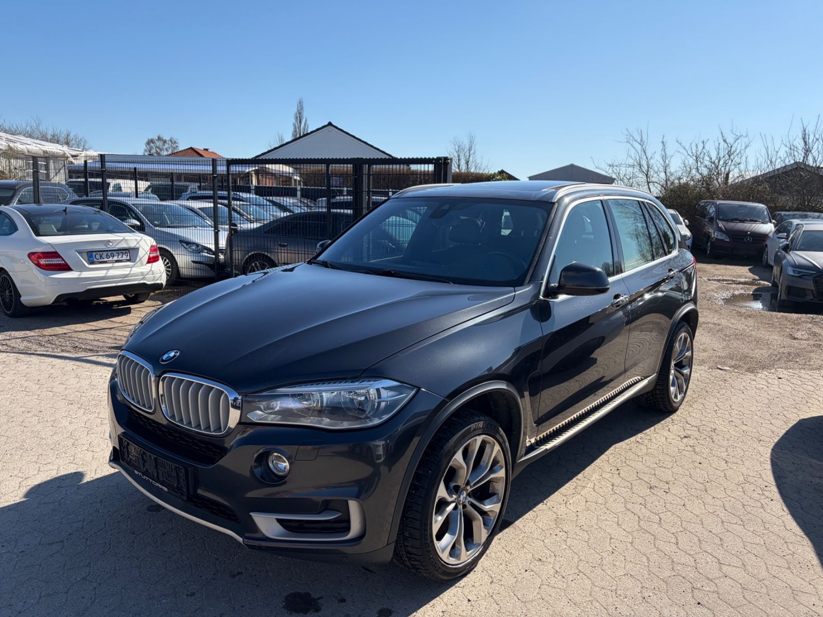 BMW X5xDrive50i HeadUp Panorama Led HarmanKardon