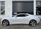 Chevrolet Camaro Coupe SS 6.2 V8 Klappe-Recaro - Chevrolet Camaro mit Benzin-Antrieb: Coupé, Weiß, 6.2