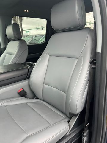 Ford F 150 Lightning Flash gr Batterie im Vorlauf