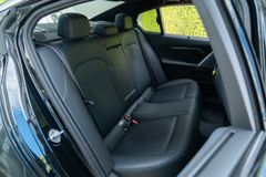 BMW M5 Limousine/ DRIVING PROF. / COMFORT PAKET/ B&W BMW M5 Limousine/ DRIVING PROF. / COMFORT PAKET/ B&W