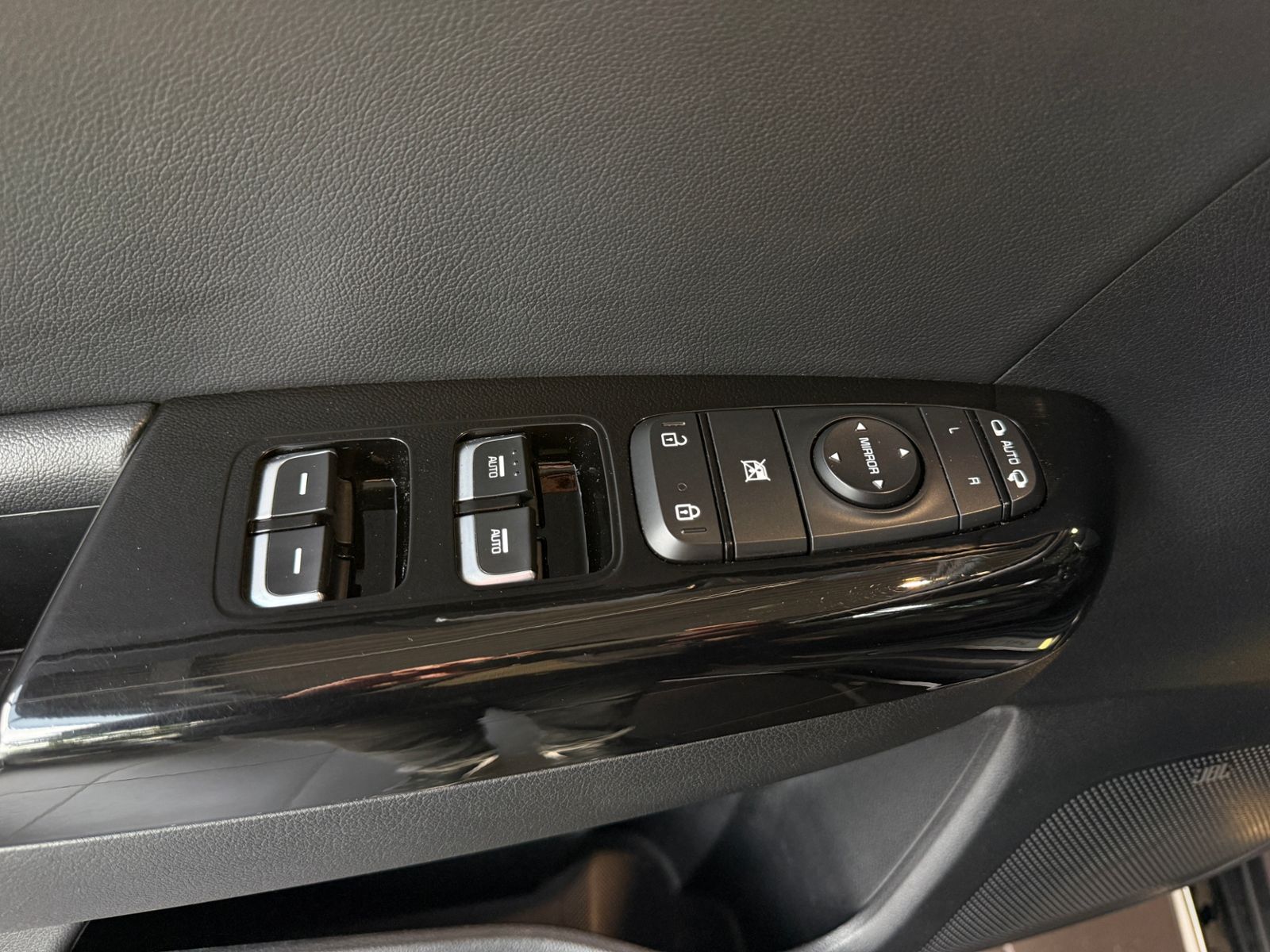 Fahrzeugabbildung Kia Sportage GT-Line AWD PANO AHK ACC