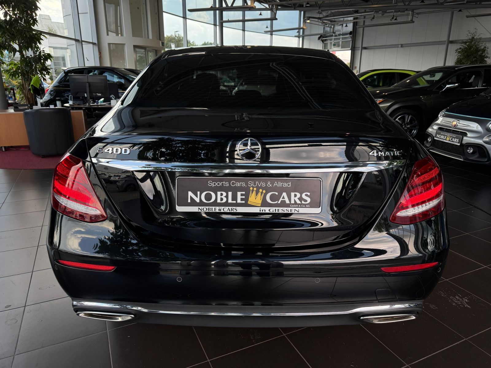 Fahrzeugabbildung Mercedes-Benz E400 4Matic Avantgarde 9G RFK LED NAVI
