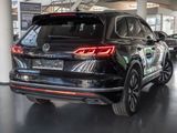 Volkswagen Touareg 3.0 V6 TSI eHybr. Elegance P-Dach IQ.LED - Cars in Heidelberg
