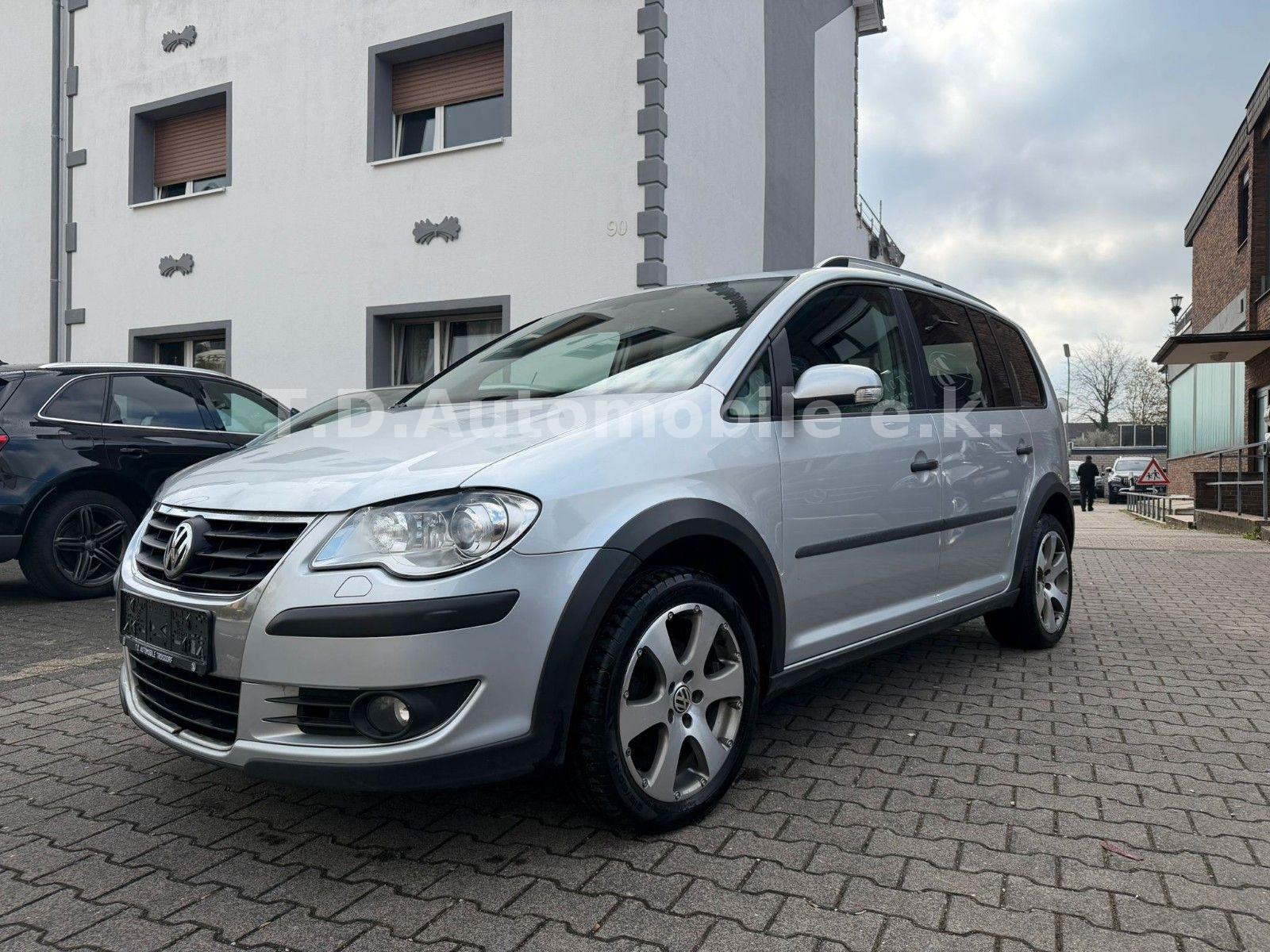 Volkswagen Touran CrossTouran Tüv Neu Insp Neu