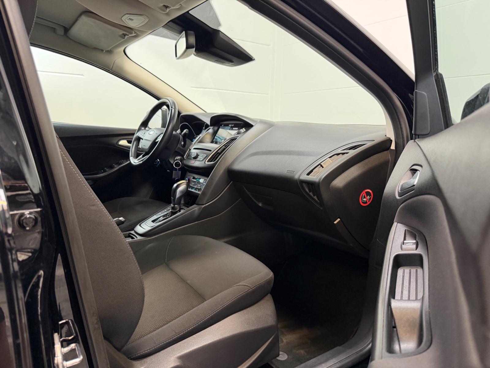 Ford Focus Turnier Business*2.hd*Autom.*Carplay*Navi