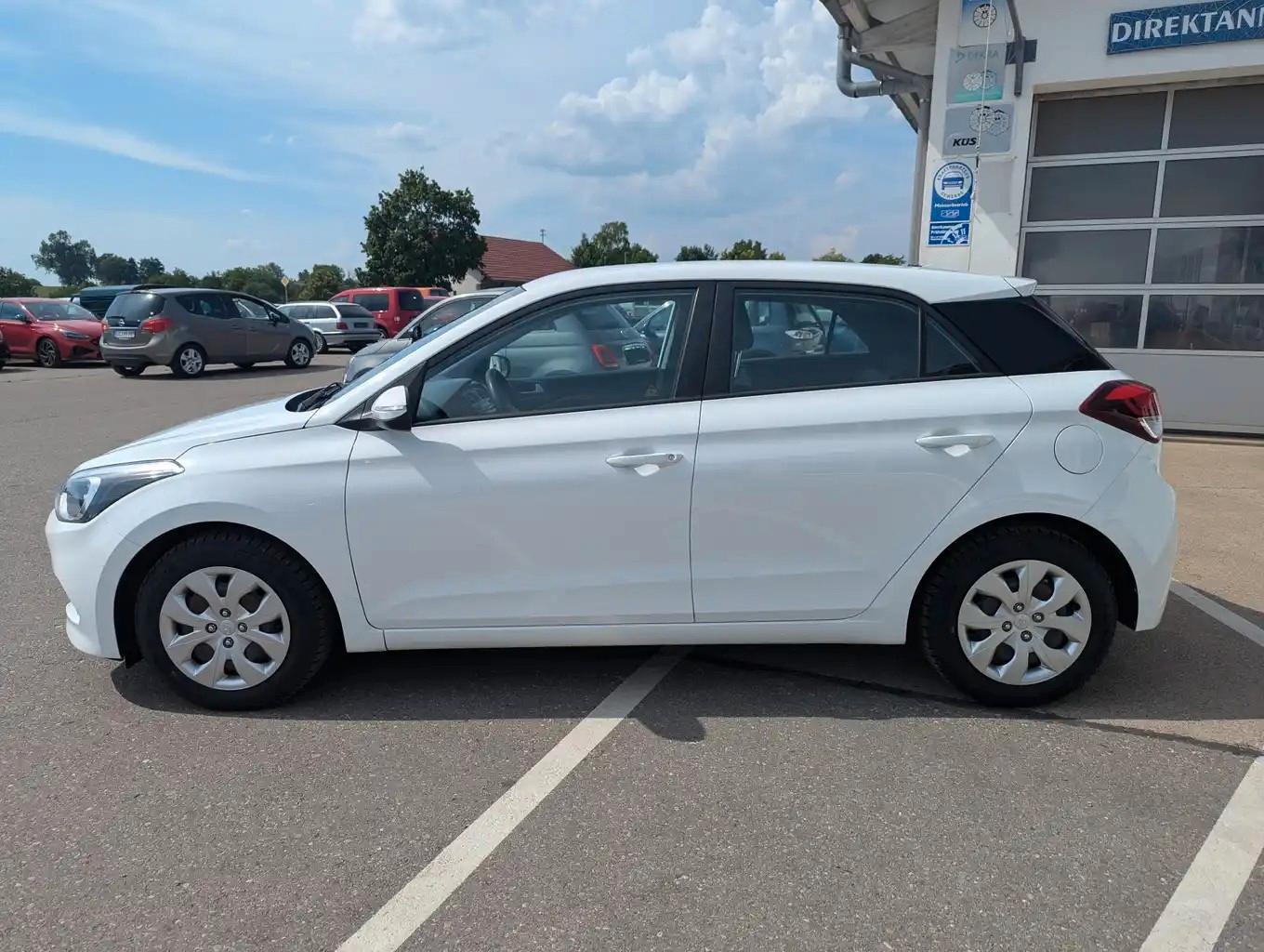 Hyundai i20 5 Türer, Klima, Ganzjahresreifen  gepflegt