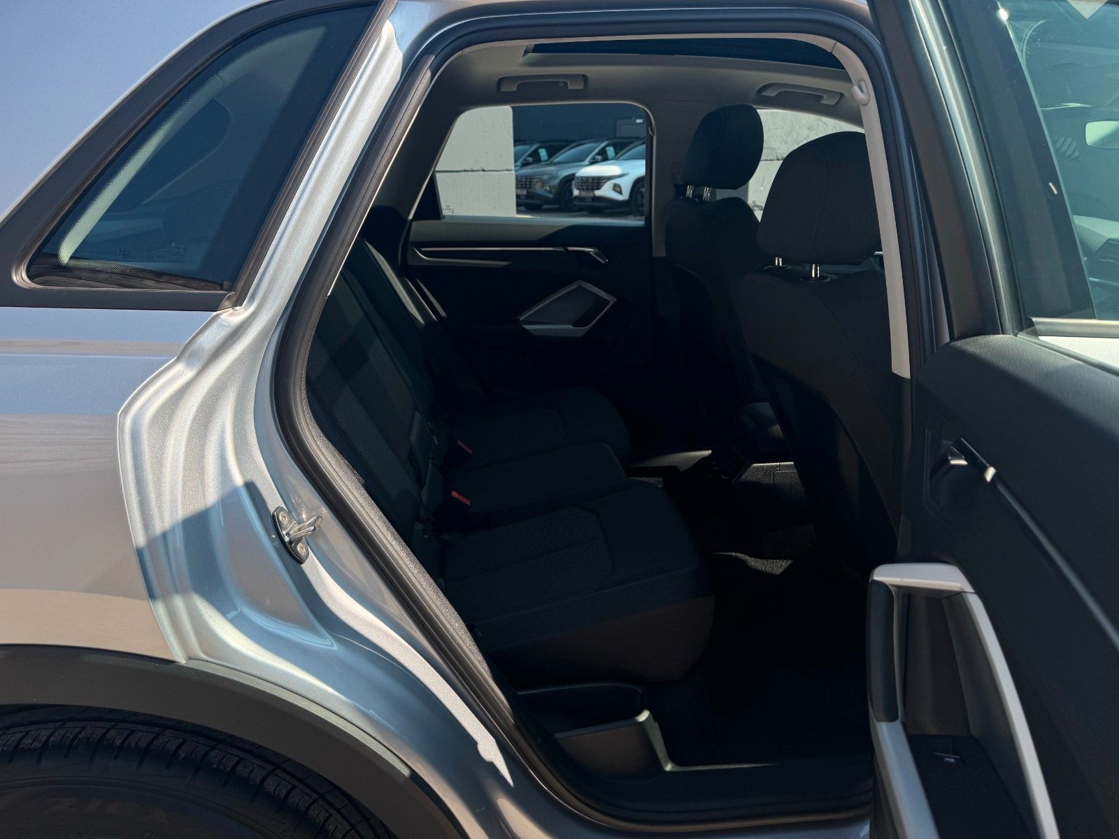 Fahrzeugabbildung Audi Q3 45 TFSI e S tronic Sonos Virtual Pano CAM ACC