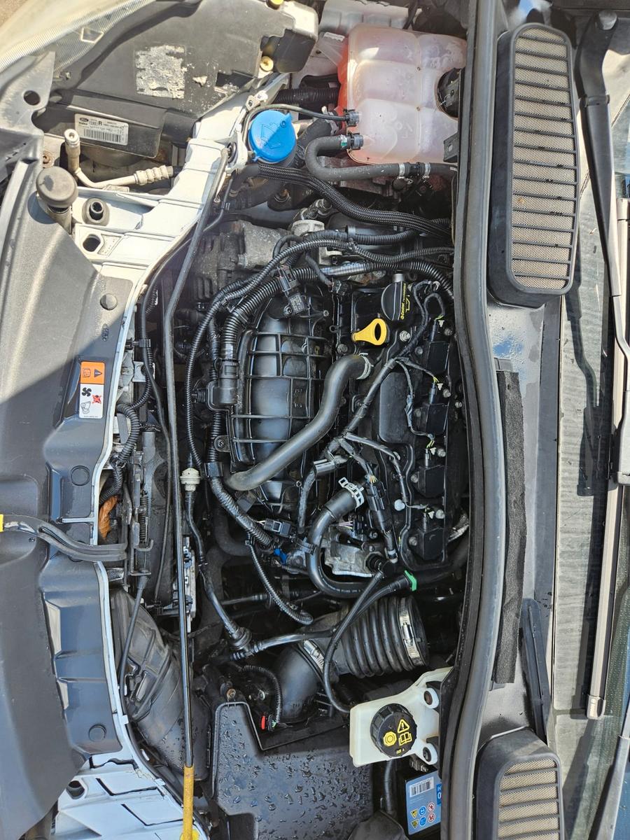 Ford Grand C-MAX 2012 — photo 24