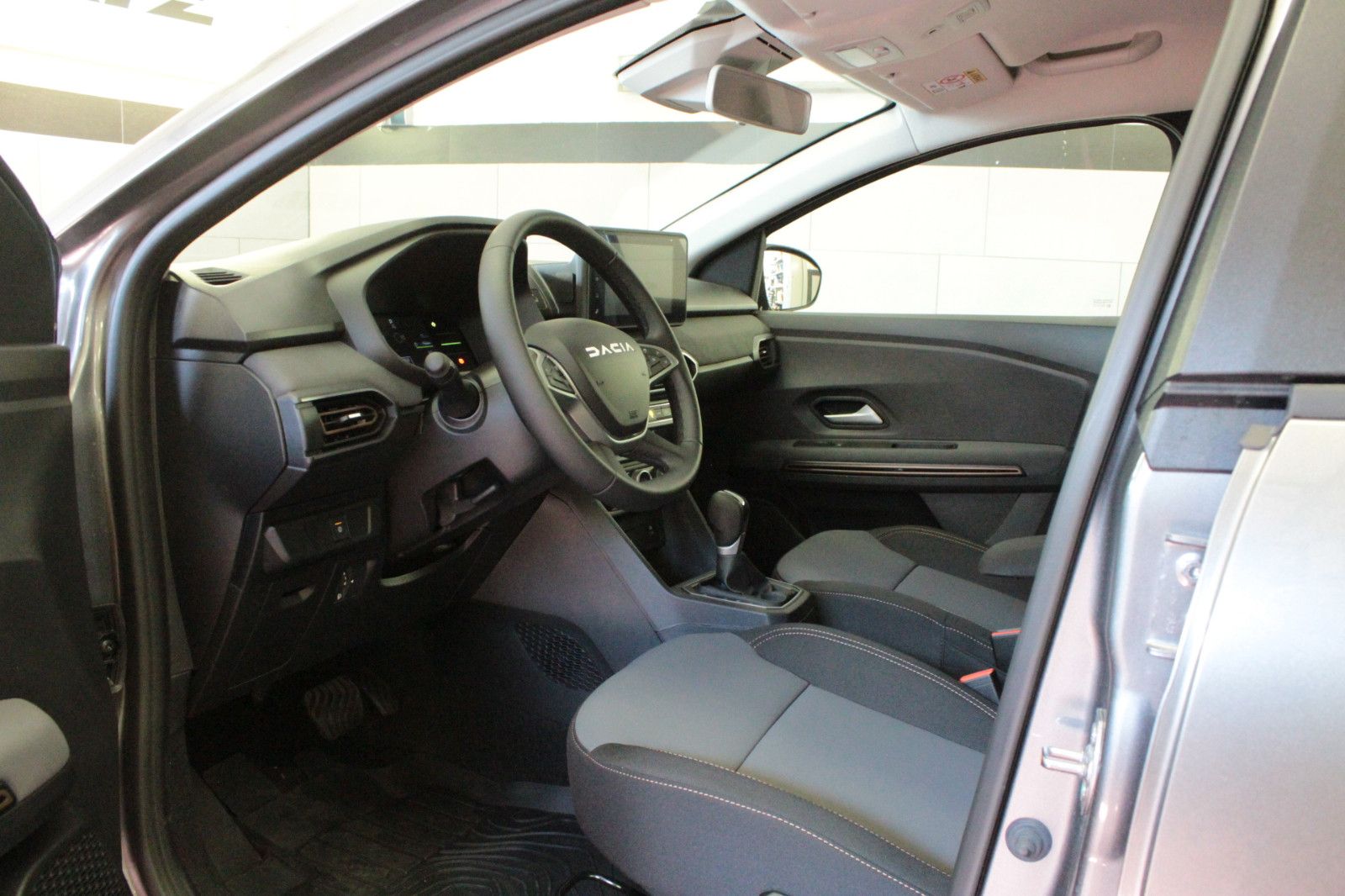 Fahrzeugabbildung Dacia Jogger Hybrid 140 Extreme 5-Sitzer*Winterpaket*