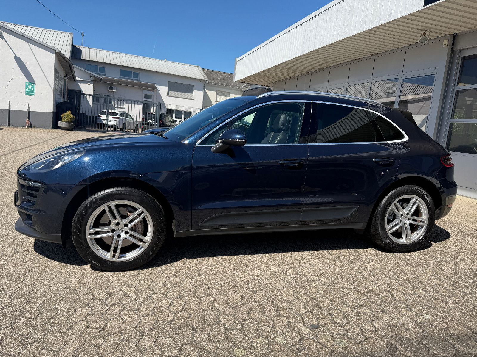 Fahrzeugabbildung Porsche Macan S Diesel/PANO/APPLE/NAVI/PDC/TEMPOMAT/SHZ
