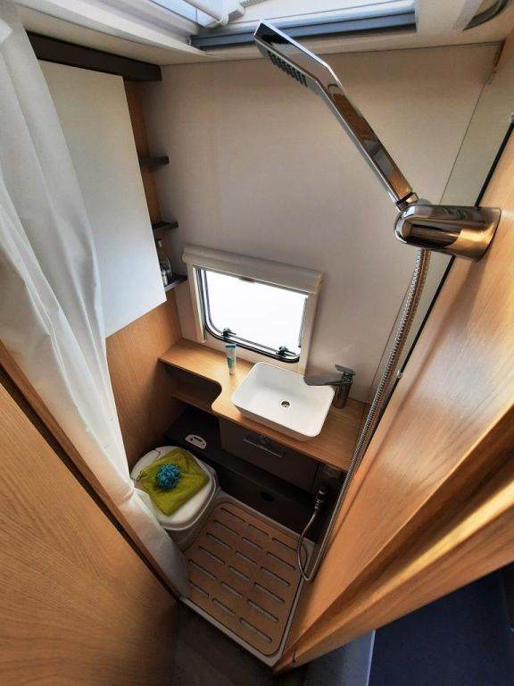 Fahrzeugabbildung LMC Tandero 500 K Verfüg./2er Fahr./Duschpaket