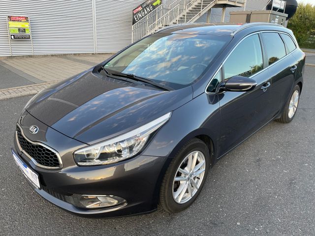 Kia cee'd SW 1.6 GDI Edition 7 Navi  1. Hand  Kamera