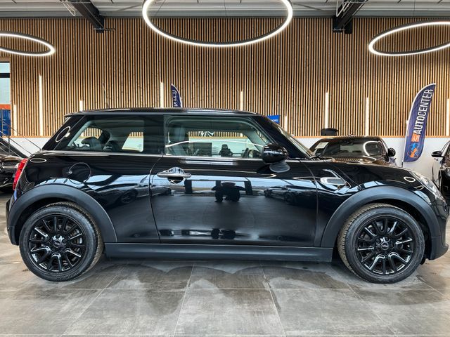 MYAUTOCENTER – Gebraucht- und Jahreswagen mit Werkstattservice in Pfaffenhofen MINI ONE Mini 3-trg. *2. Hand*Klima*SHZ*Bluetooth*LED