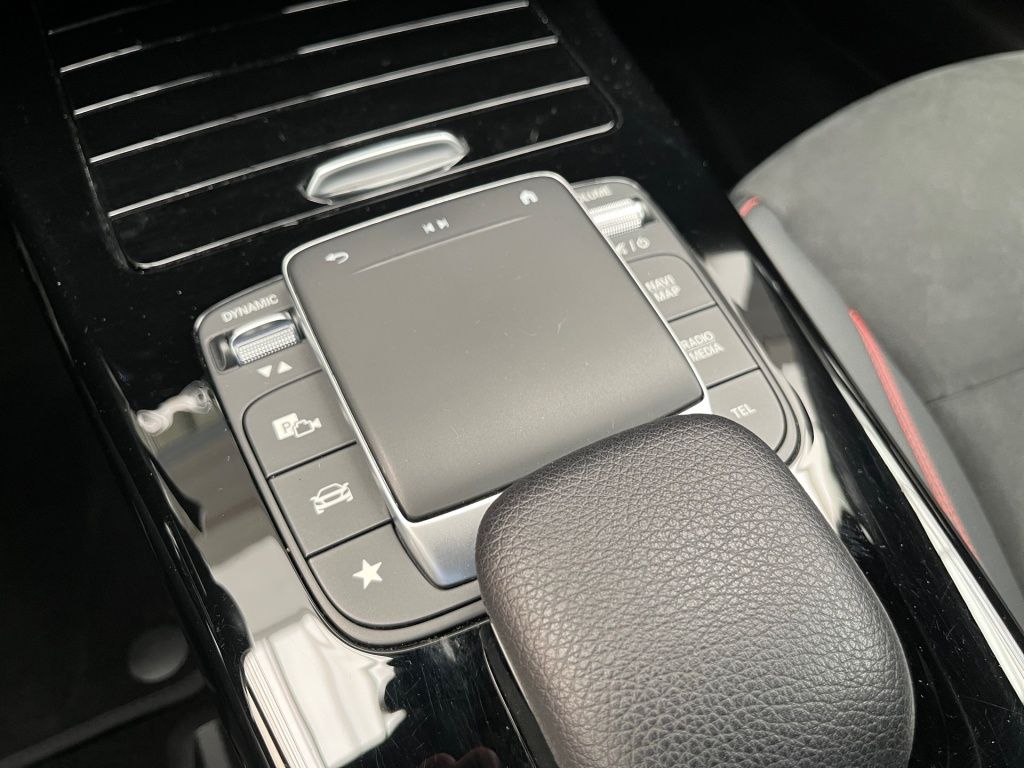 Fahrzeugabbildung Mercedes-Benz A 250 AMG Night Navi LED Tempomat KeyLess Ambie.