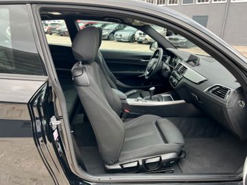 Fahrzeugabbildung BMW 118i Advantage Lim. 3 trg Sportsitze LED ALU