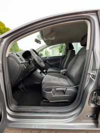 Volkswagen Golf - 11