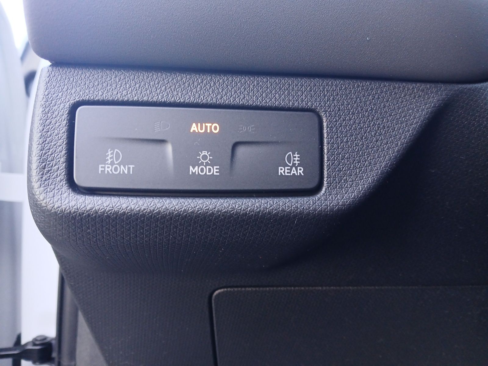 Fahrzeugabbildung CUPRA Terramar VZ 2.0 TSI AHK Sennh. Int.DriveXL