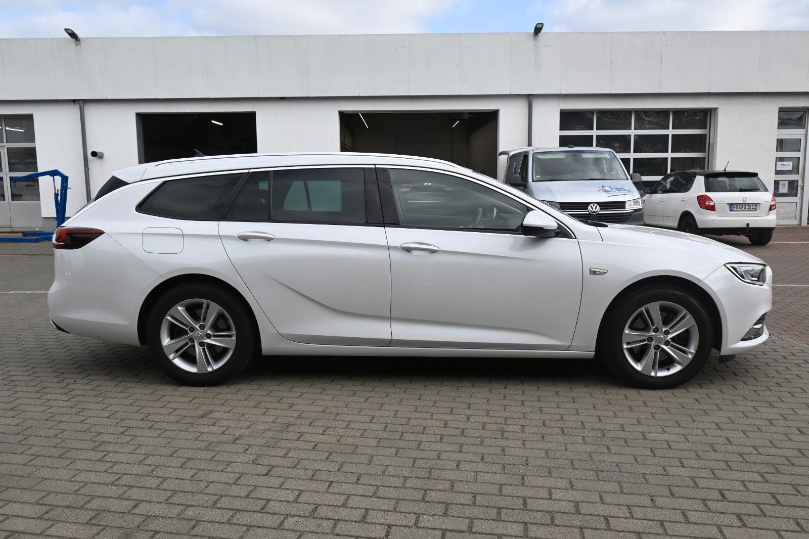Fahrzeugabbildung Opel Insignia B Sports Tourer Innovation 4x4