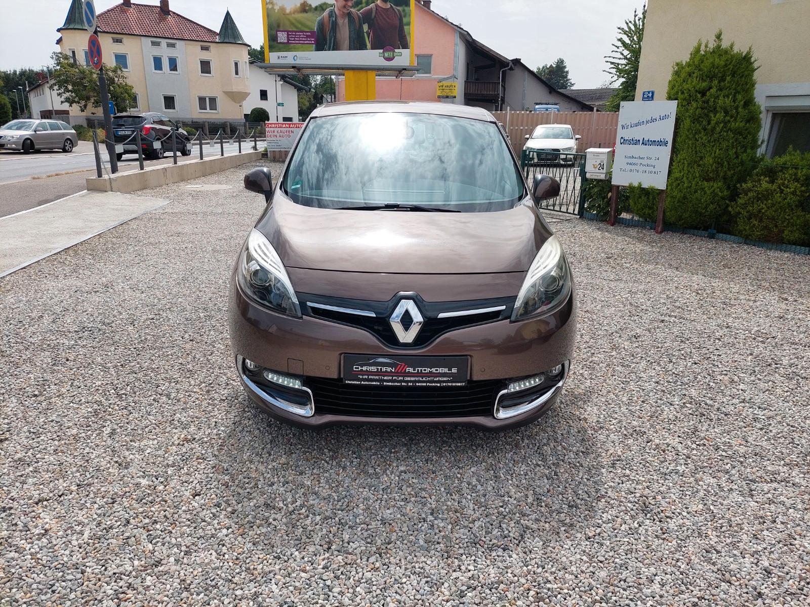 Renault Scenic 2012 — interior