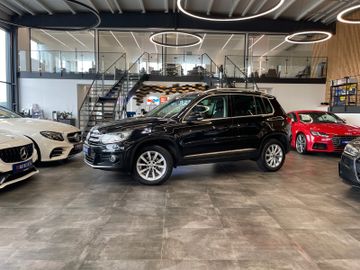 Volkswagen Tiguan Sport & Style 4Motion*Klima*Navi*Panorama