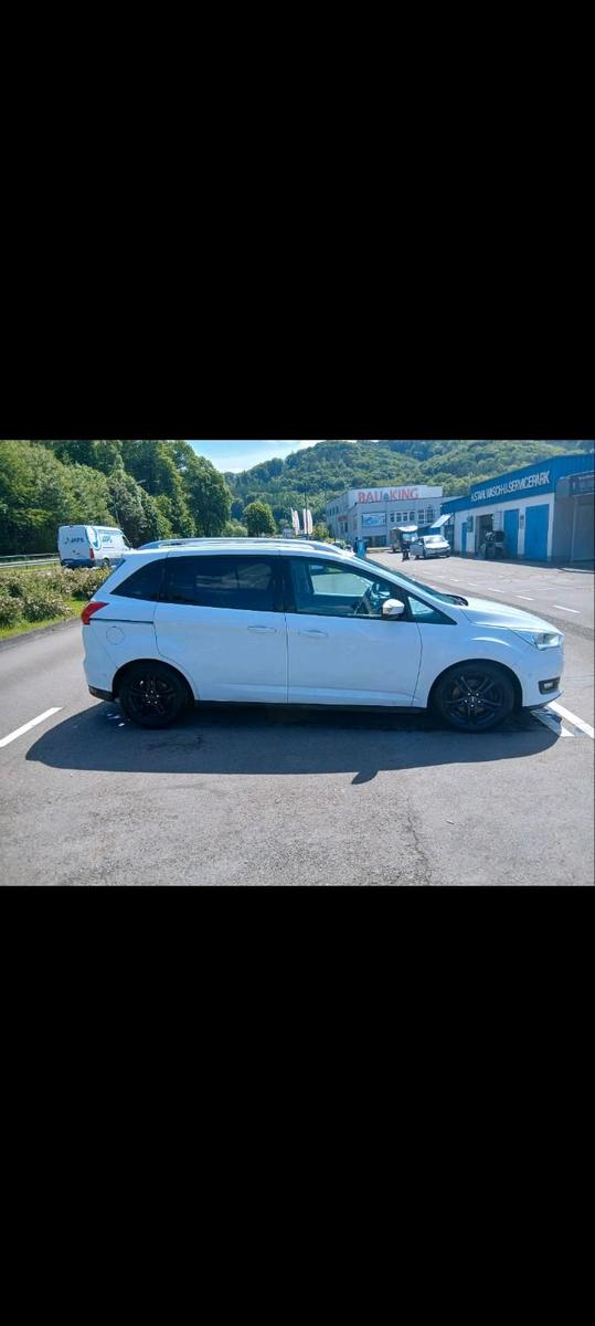 Ford Grand C-MAX 2015 — engine 120 HP (88kW)