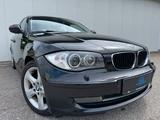 BMW 118d Limousine 5-Türer *AHK*XENON*SCHIEBEDACH* - BMW 118 aus 2009: 118d