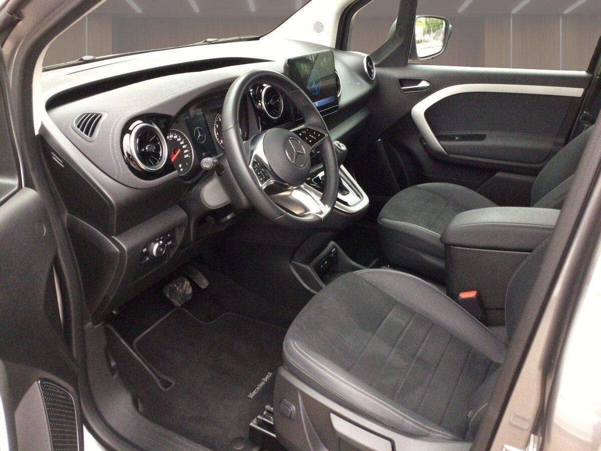 Mercedes-Benz T 180 PROGRESSIVE AMG+PANO+DIST+360+HUD+AHK+BURM