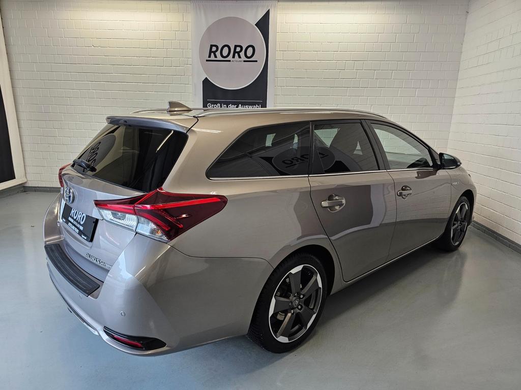 Toyota Auris Touring Sports