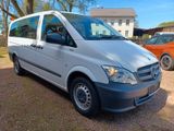 Mercedes-Benz Vito Kombi 110 CDI Lang, mit Rollstuhlrampe - Mercedes-Benz Vito aus 2011