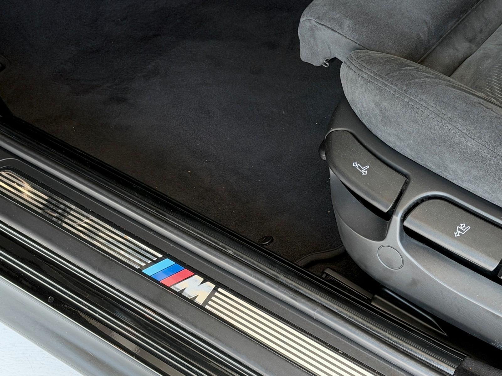 BMW 520i 170ch BVA Pack M d'origine Shadow-Line GSD Sièges Alcantara