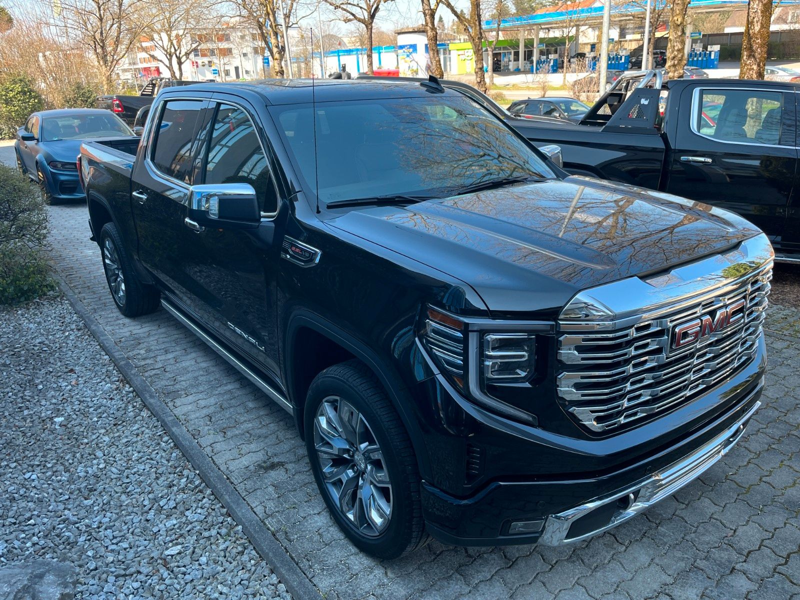 Fahrzeugabbildung GMC Sierra 1500 Denali 6.2 LPG*HeadUp*360°*Bose