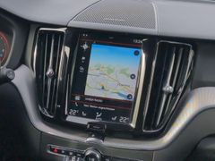 VOLVO XC60 2.0 Diesel  R Design~1steHand~gepflegt