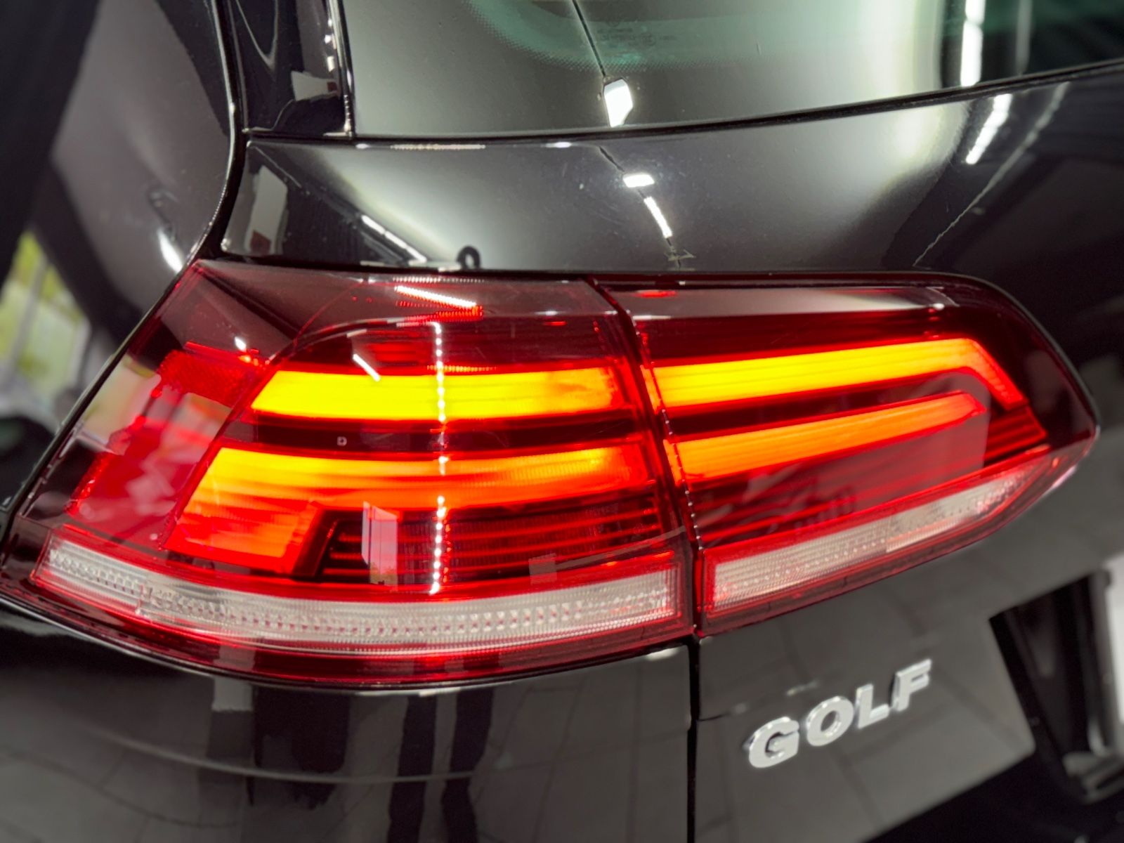 Fahrzeugabbildung Volkswagen Golf VII Variant United BlueMotion|NAVI|LED|ACC|