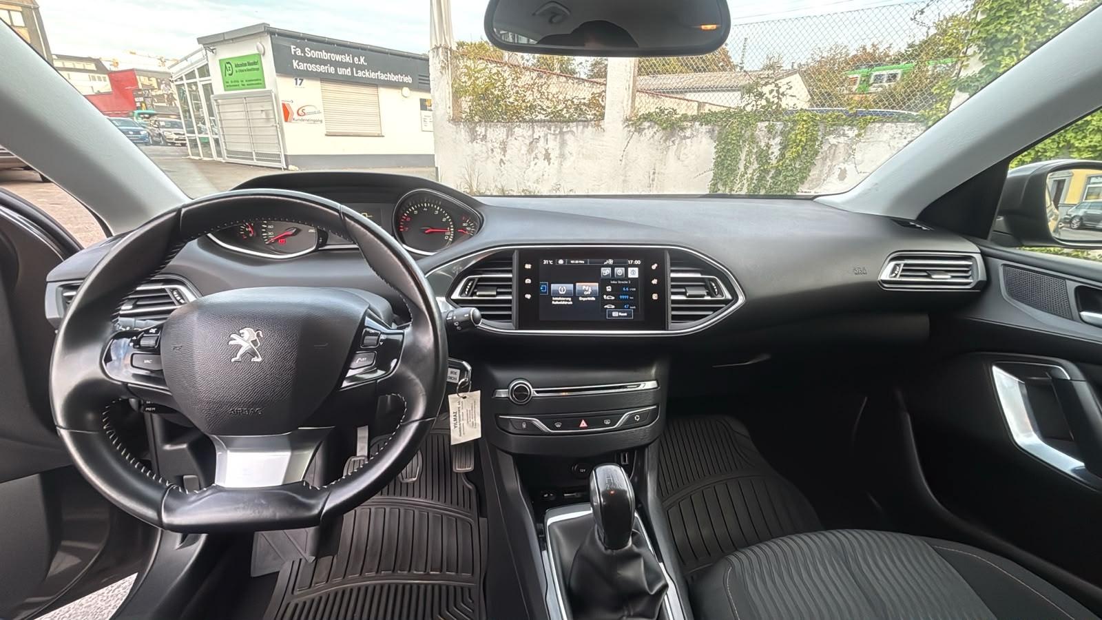 Peugeot 308 Active *1.2 Benzin* *Gut gepflegt*