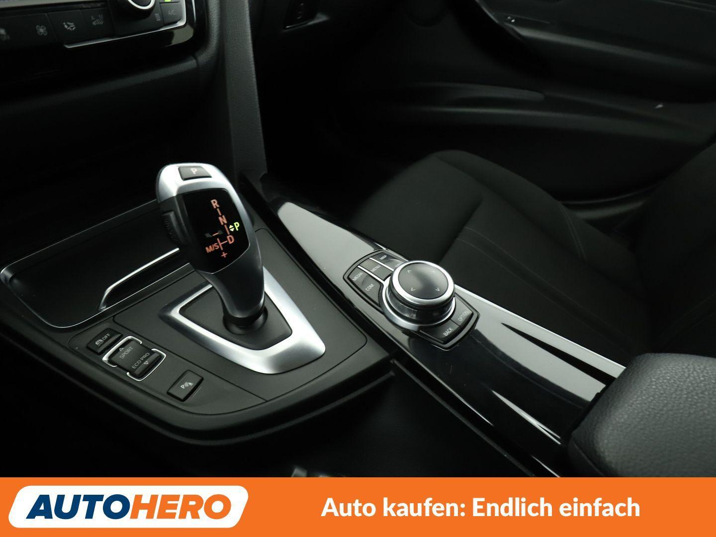 BMW 3er 320i xDrive Advantage Aut.*NAVI*TEMPO*PDC*